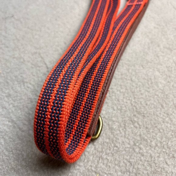 New Top Paw brand 4 Ft leash
Red Striped - Picture 6 of 7